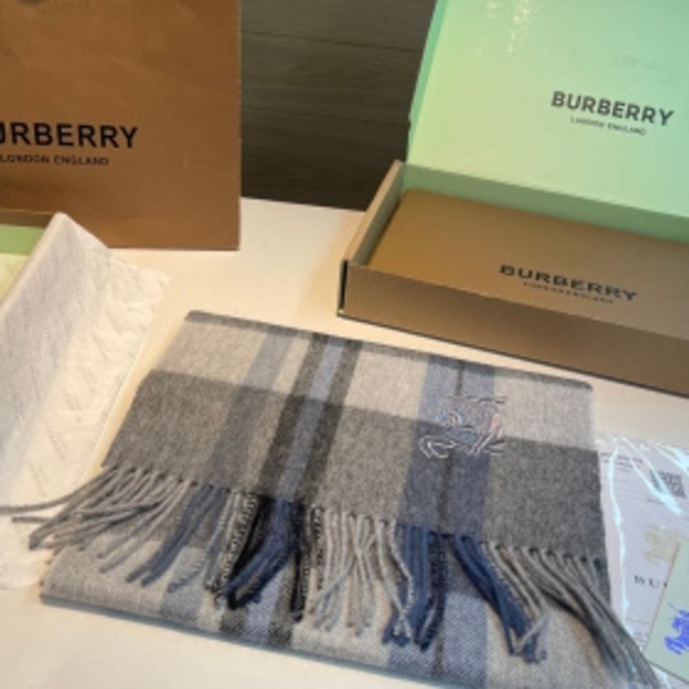 🩶Burberry✨Grey Check Cashmere Scarf｜No Original Box